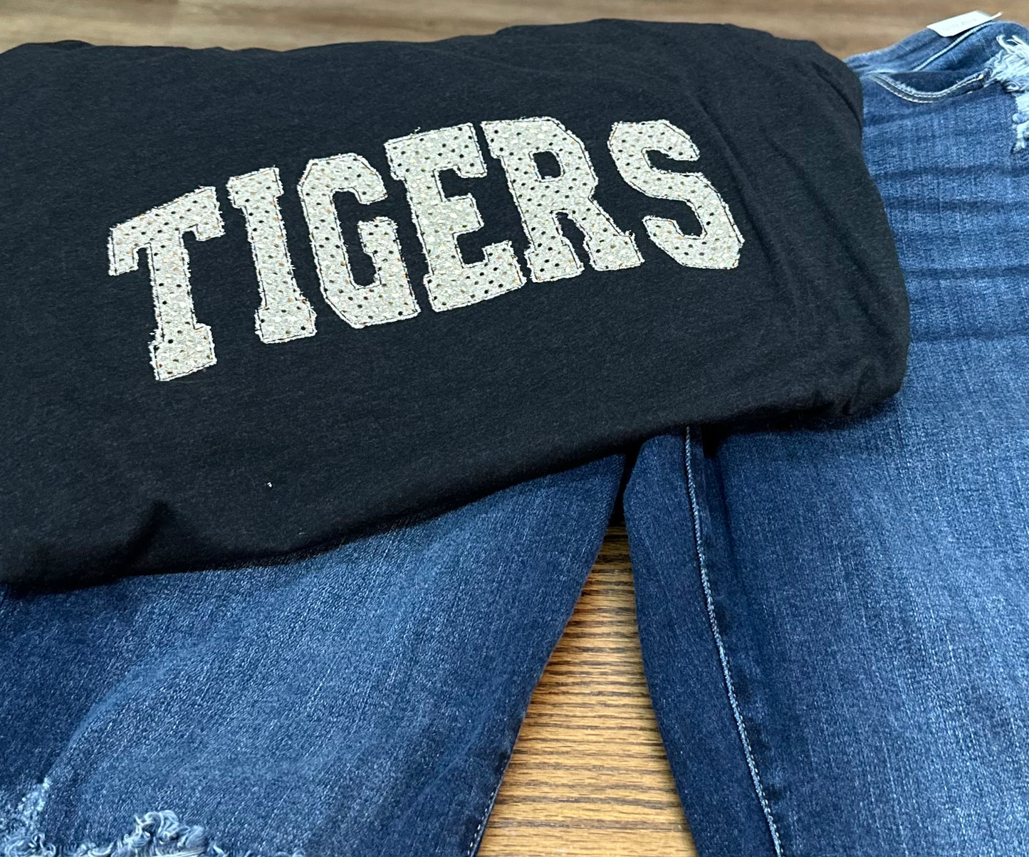 Spirit Arched Sequin Applique