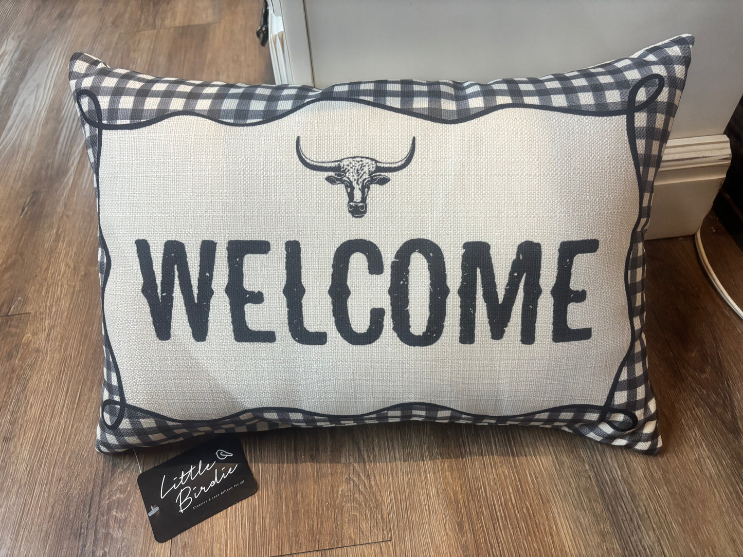 Gingham Wiggle Welcome Pillow