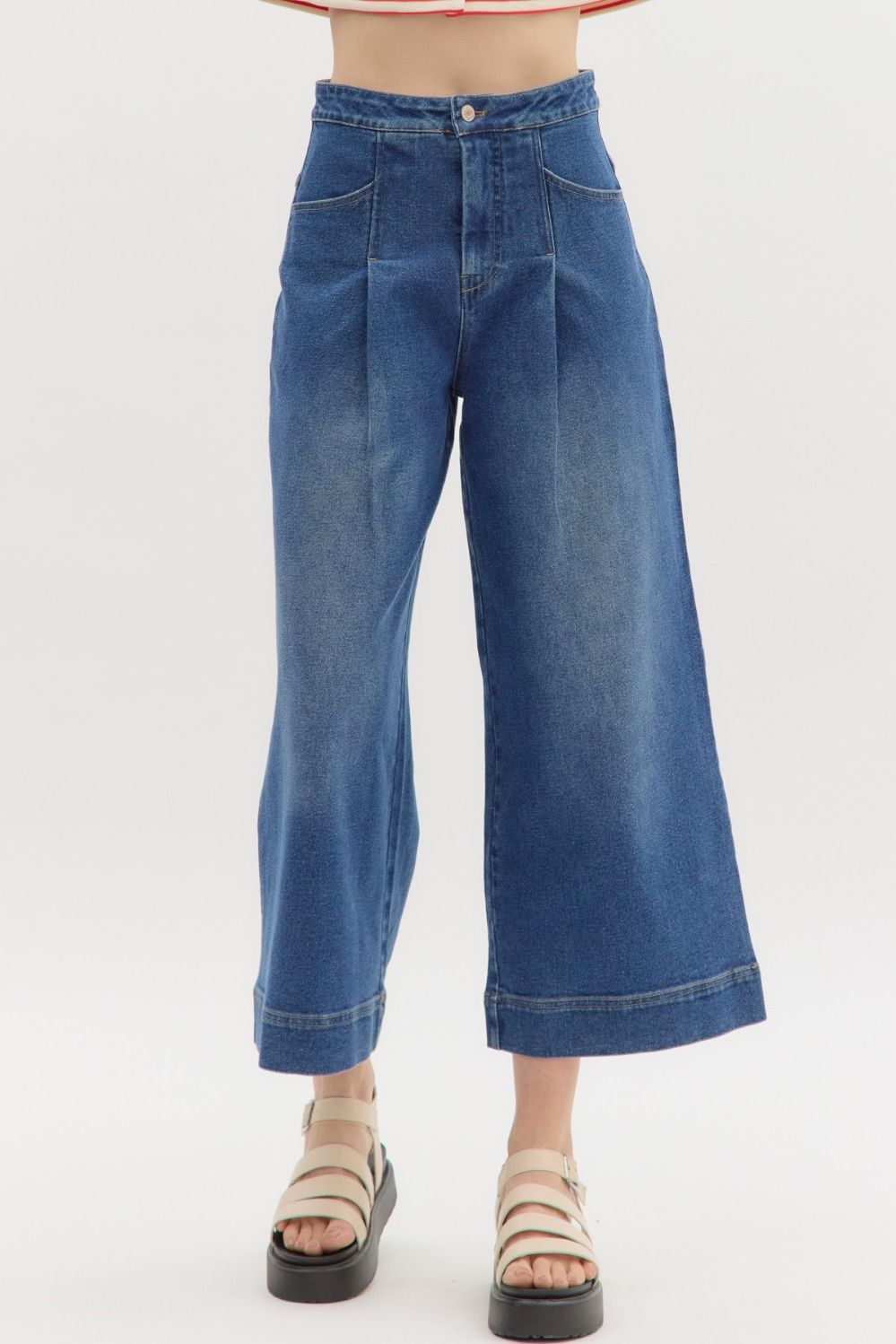 Pleated Crop Jeans