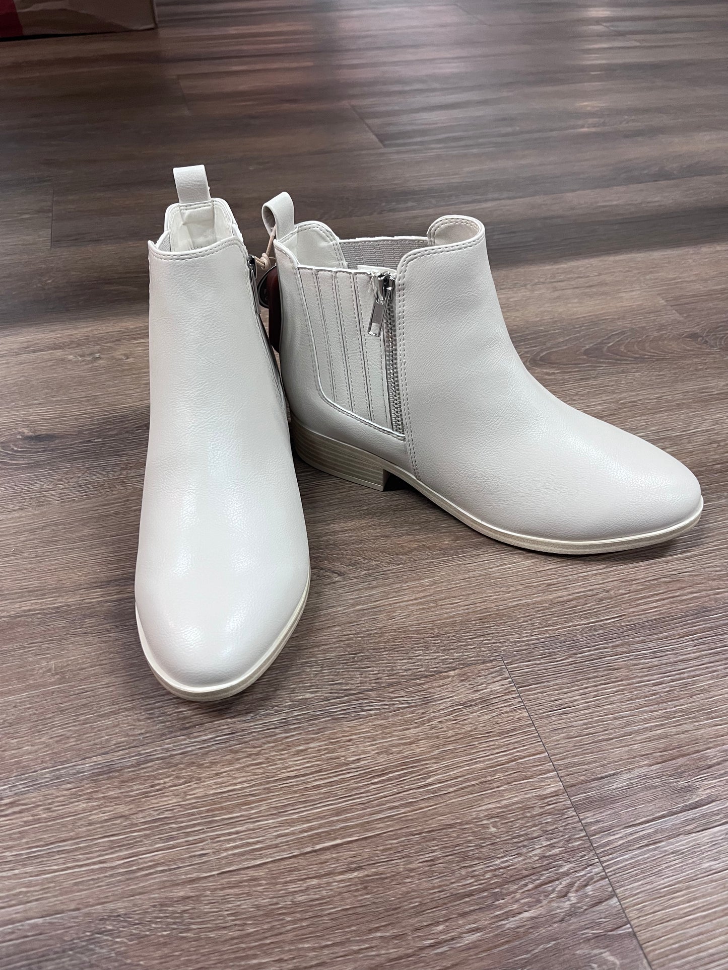 Mia Benicio Boots