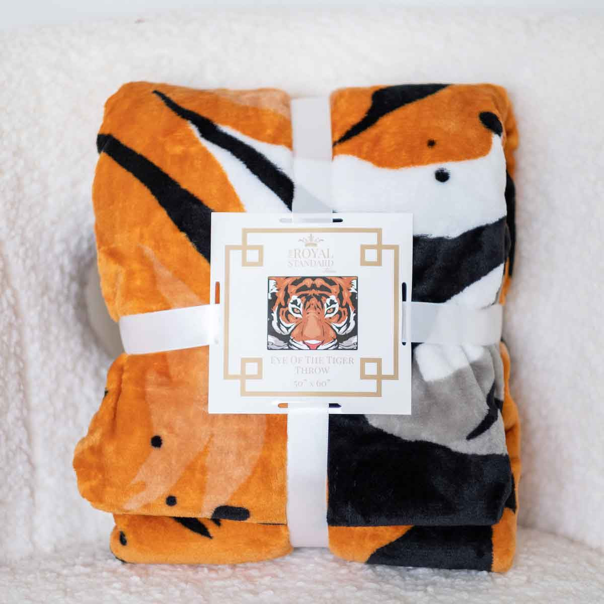 eye of the tiger throw blanket