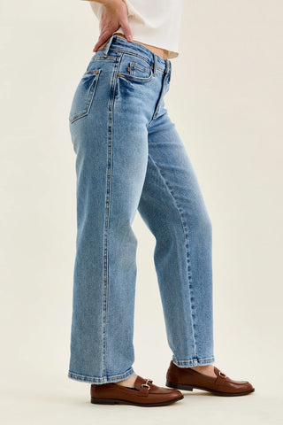 Mid Rise Tummy Control Vintage Wash Straight Jeans in Medium Wash, Petite