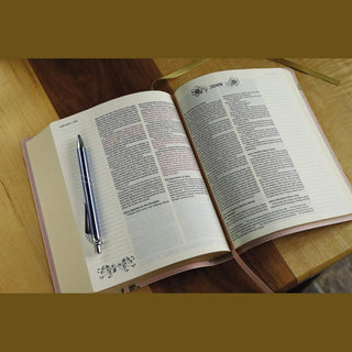 Harper Collins Adult Books Artisan Collection Bible