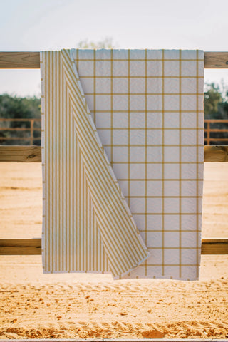 EB Farmhouse Check Gold Quilt