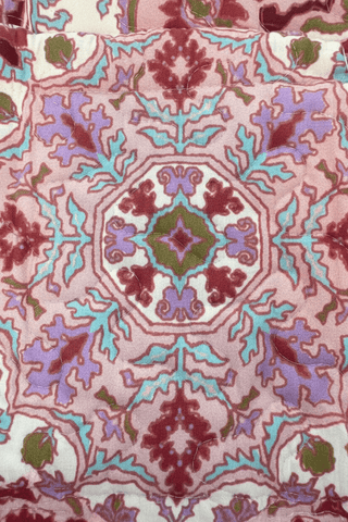 Edera Medallion Sand Fuchsia Zipper Tote