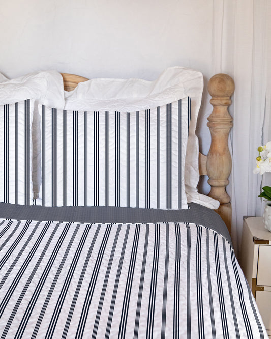 french stripe in navy Quilt