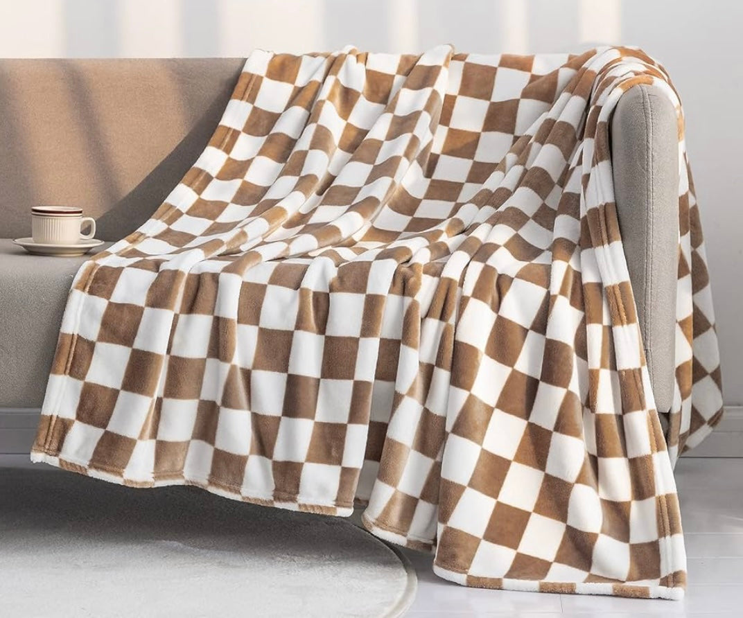 Fleece Checkered Blanket