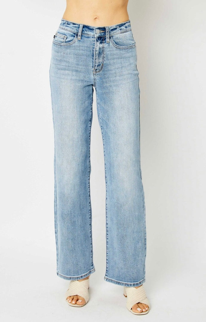 Judy Blue Light Wash Straight Jeans