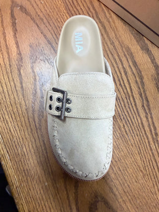 Mia Zaina Sand Shoe