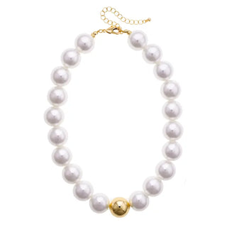 Canvas Marjorie white pearl beaded necklace with single gold bead and lobster clasp