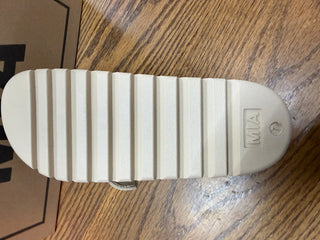 Mia Zaina Sand Shoe