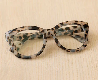 Peepers Center Stage Focus Reading Glasses in Gray Tortoise