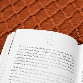 The Daily Grace Co Teen Books Thirty Truths for Common Lies for Teens Booklet