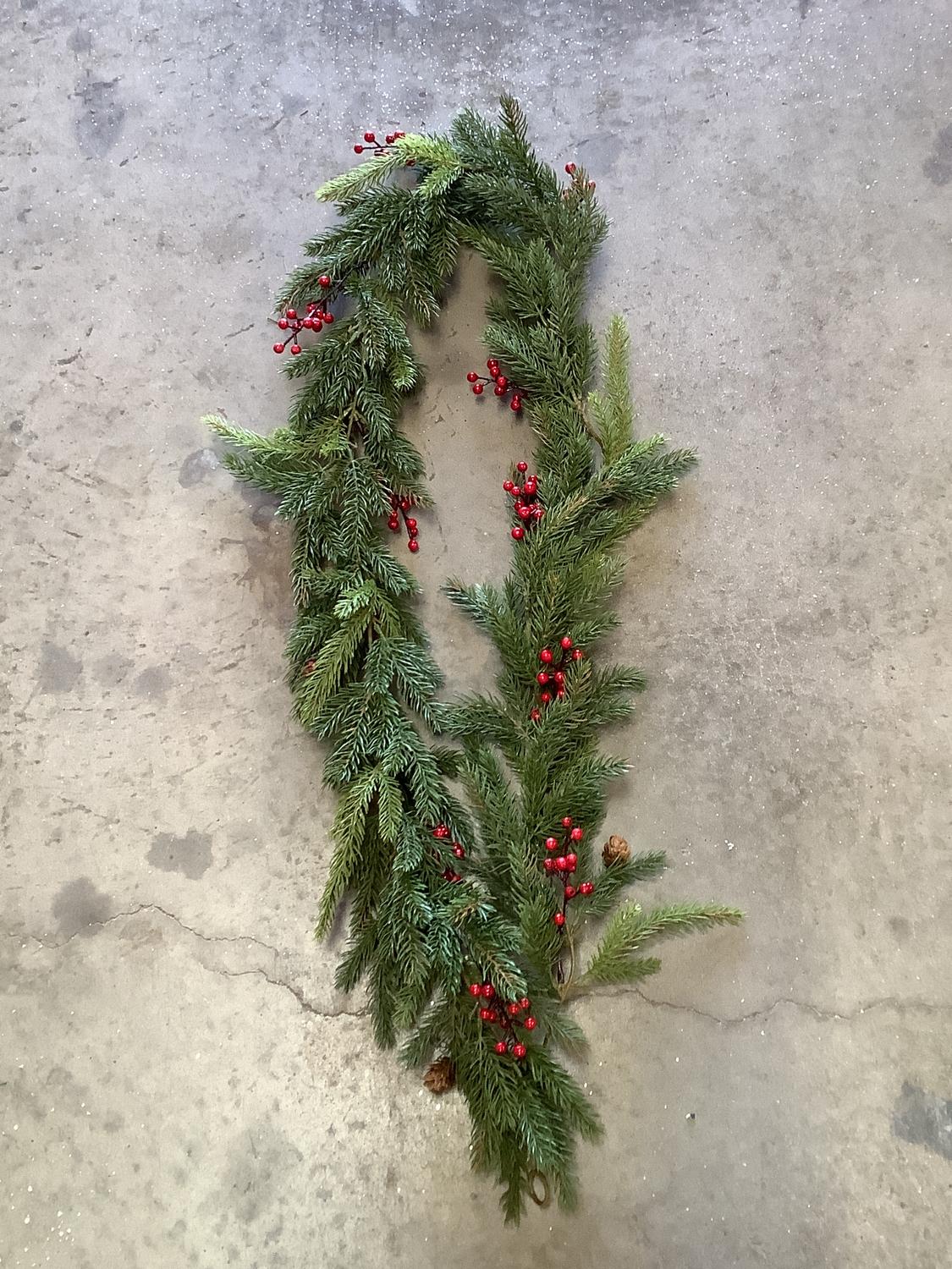 Spruce Berry Garland