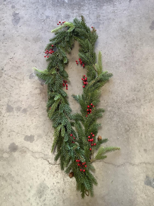 Spruce Berry Garland