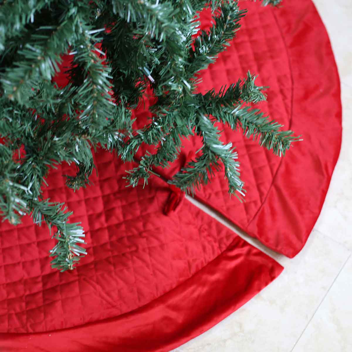 Red Quilted Tree Skirt