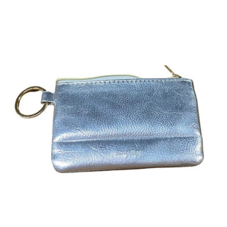 Front view silver metallic keychain purse with gold hardware and textured finish