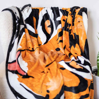 eye of the tiger throw blanket